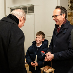 Friedenslicht in Wien angekommen / Erzdiözese Wien/ Schönlaub, Stephan Schönlaub