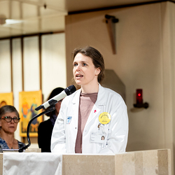 Weihe Altarbild AKH / Erzdiözese Wien/ Schönlaub, Stephan Schönlaub